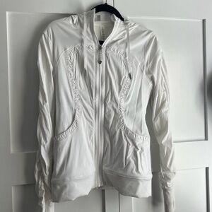 LULULEMON ATHLETICA Ladies Size 4 White Gathered Scuba Hoodie Hooded Jac…